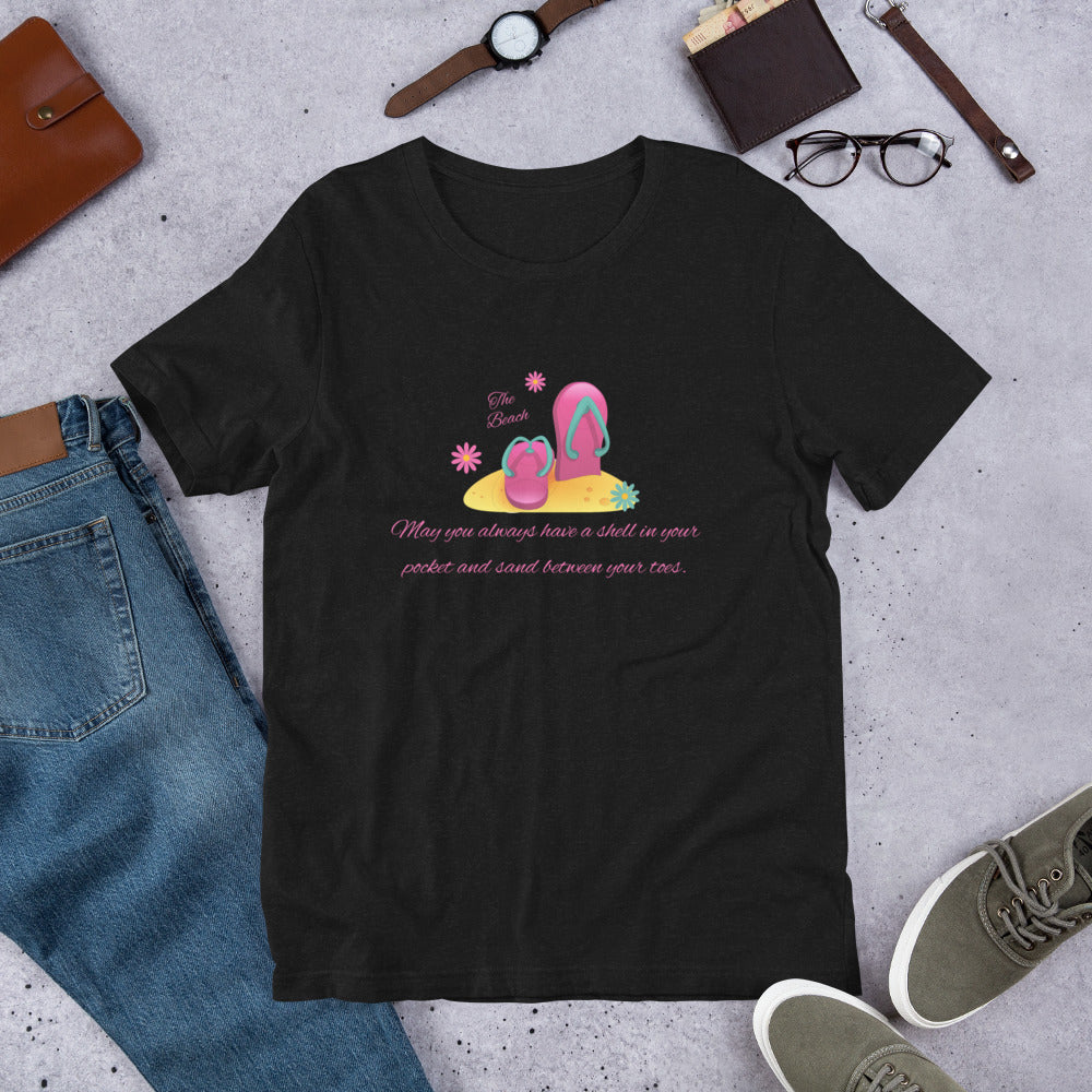 Camiseta unisex, Camiseta de playa - "Ten siempre una concha en el bolsillo y arena entre los dedos de los pies".